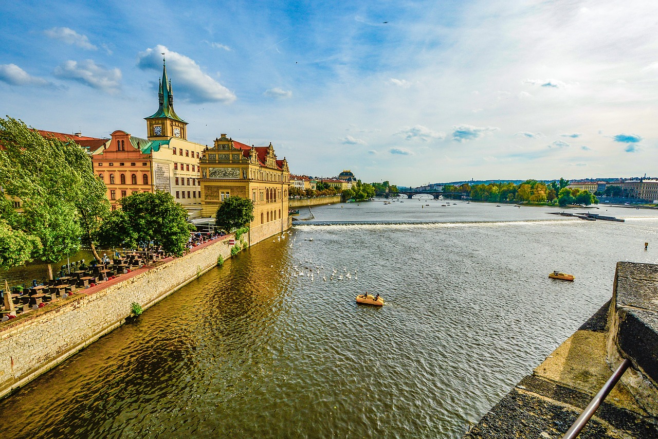 prague river boats free photo