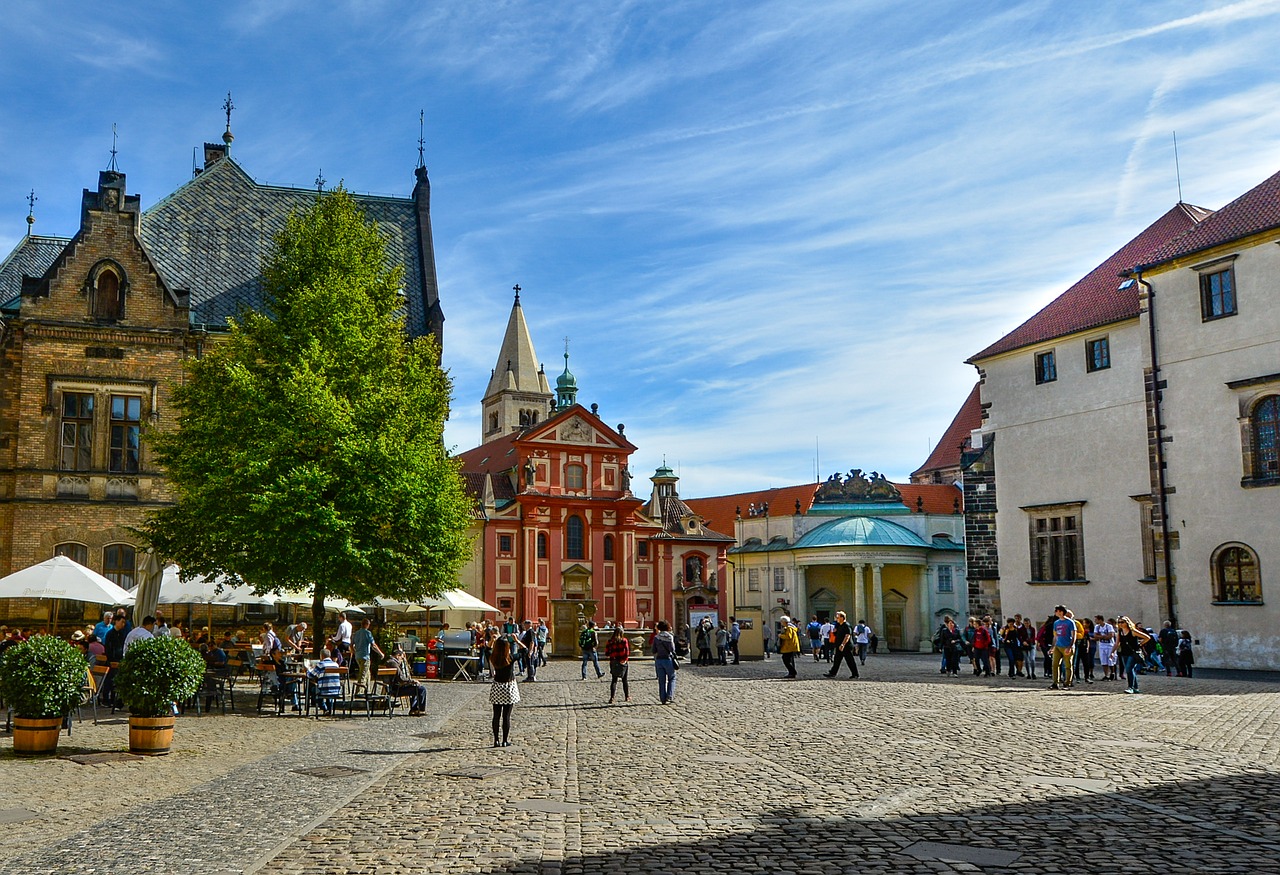 prague castle square free photo