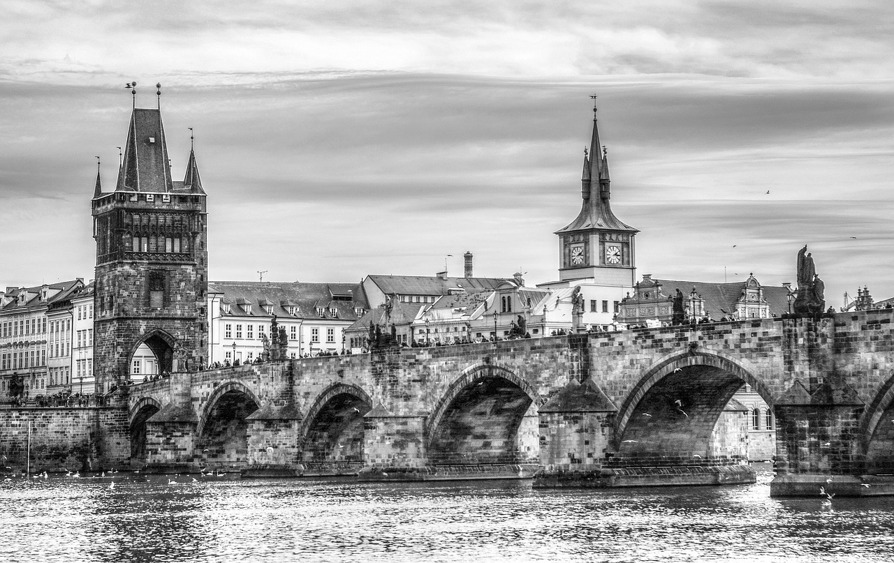 prague castle vltava free photo