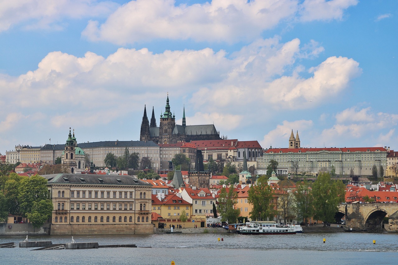 prague castle blue sky and white clouds free photo