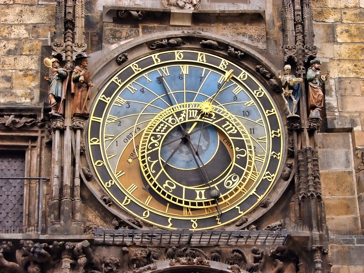 prague clock astrological free photo