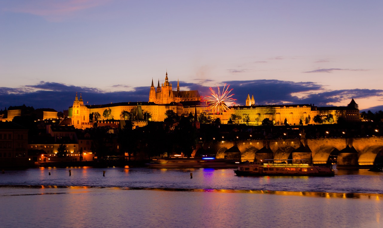 prague  trip  castle free photo