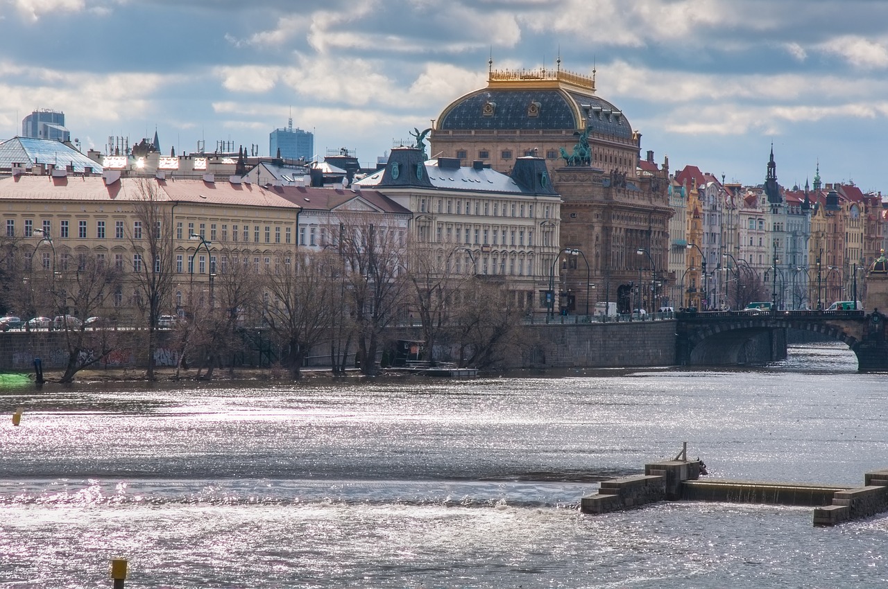 prague  czech republic  city free photo