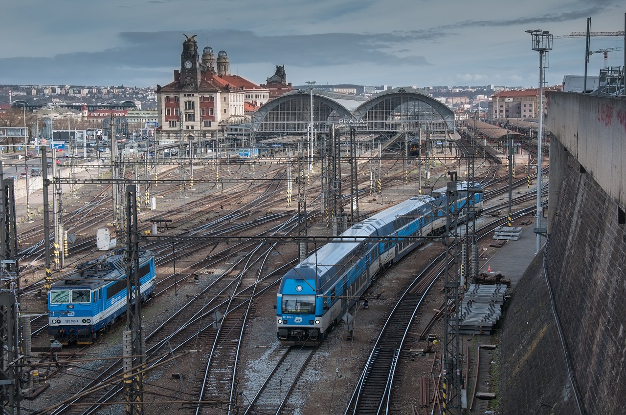 prague  station  trains free photo