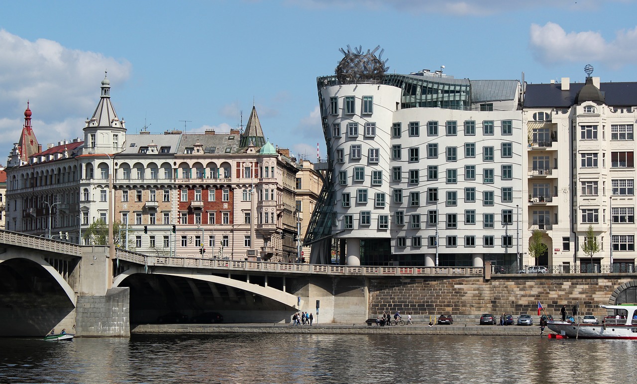 prague  the waterfront  the dancing house free photo