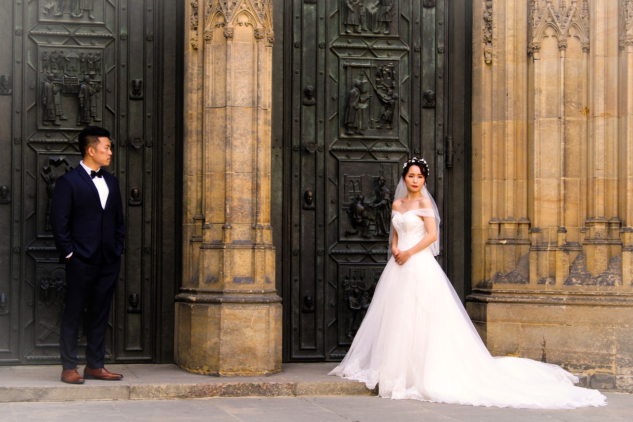 prague  st vitus cathedral  bride and groom free photo