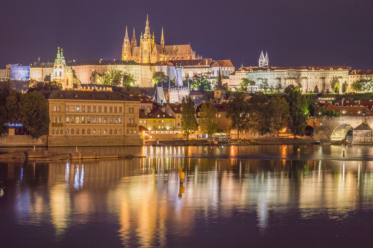 prague night city free photo