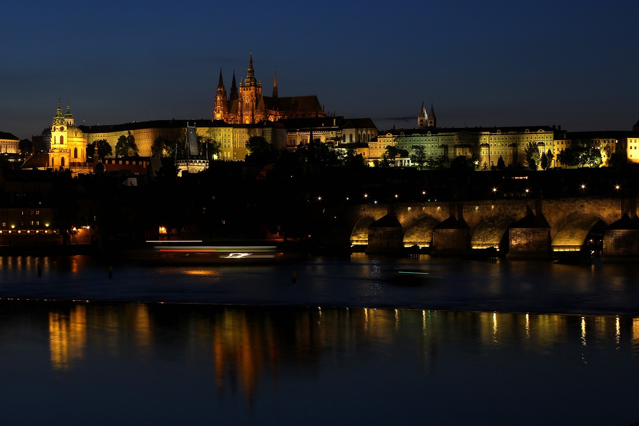 prague night bridge free photo