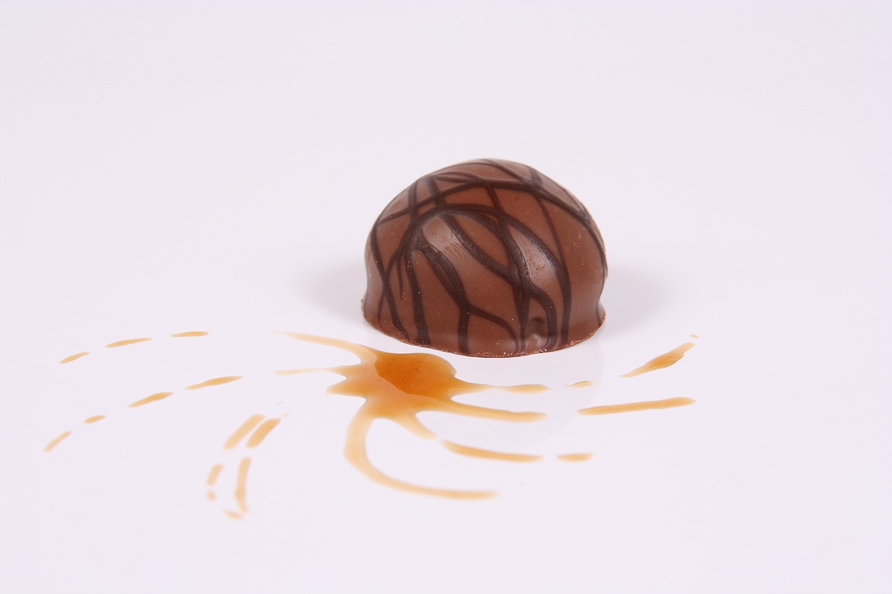 praline chocolate caramel free photo