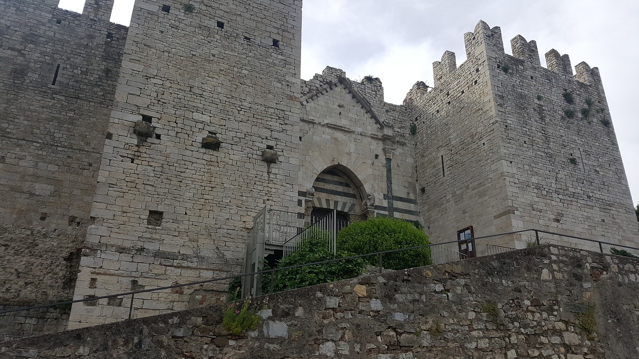 prato  the castle of the emperor  tuscany free photo