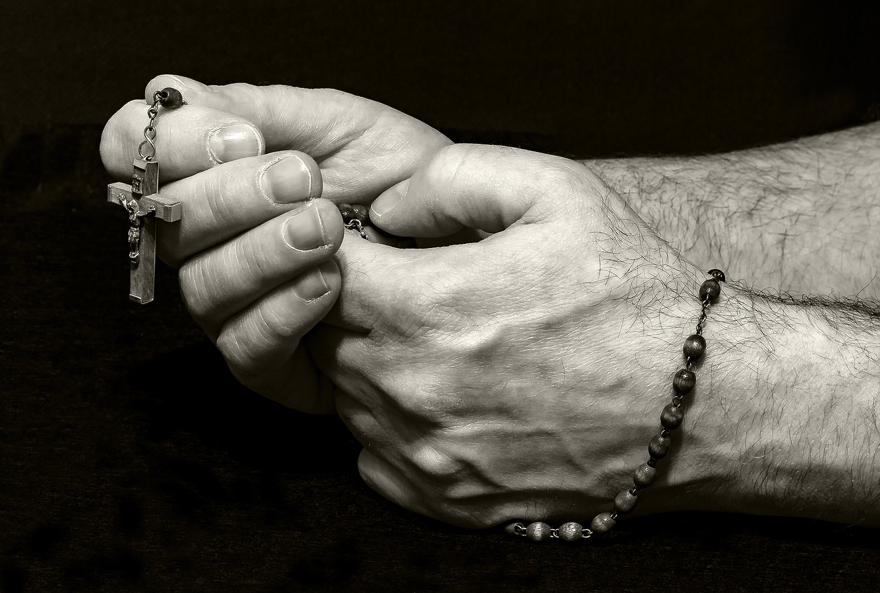 prayer pray rosary free photo
