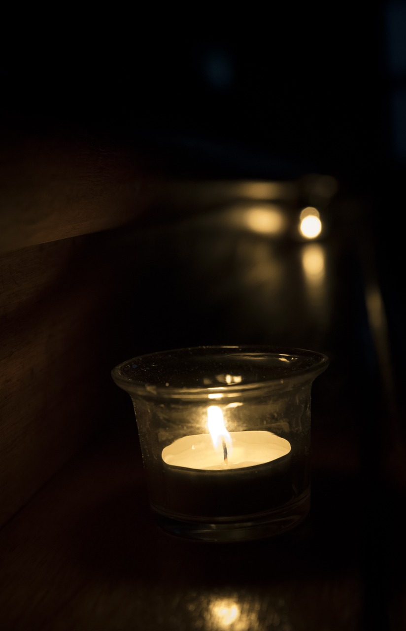 prayer candlelight christian free photo