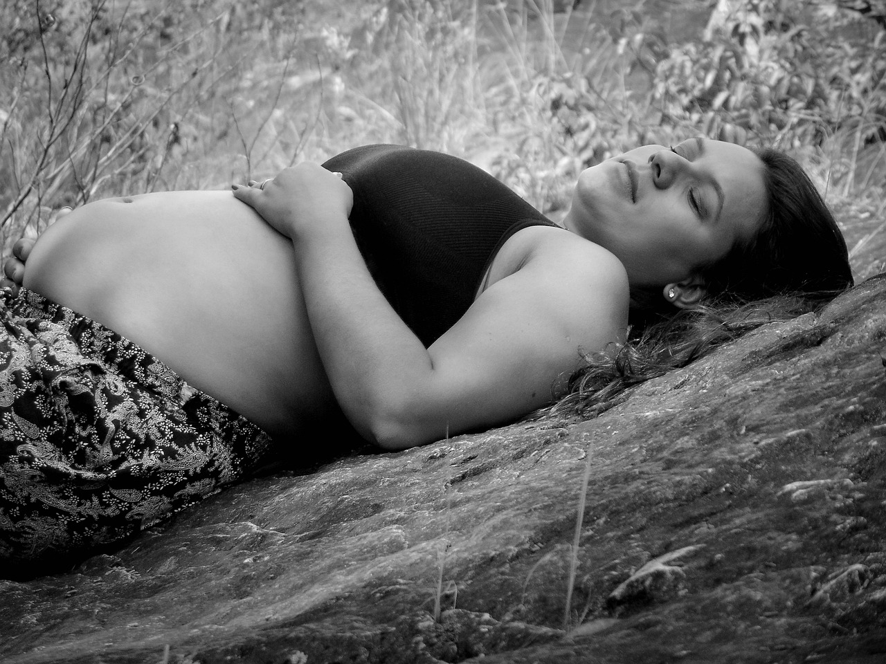 pregnant woman mother outdoors free photo