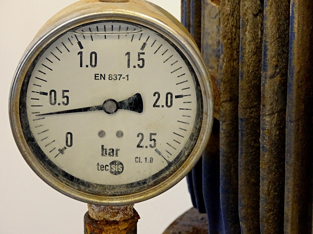 pressure gauge gauge water pressure free photo