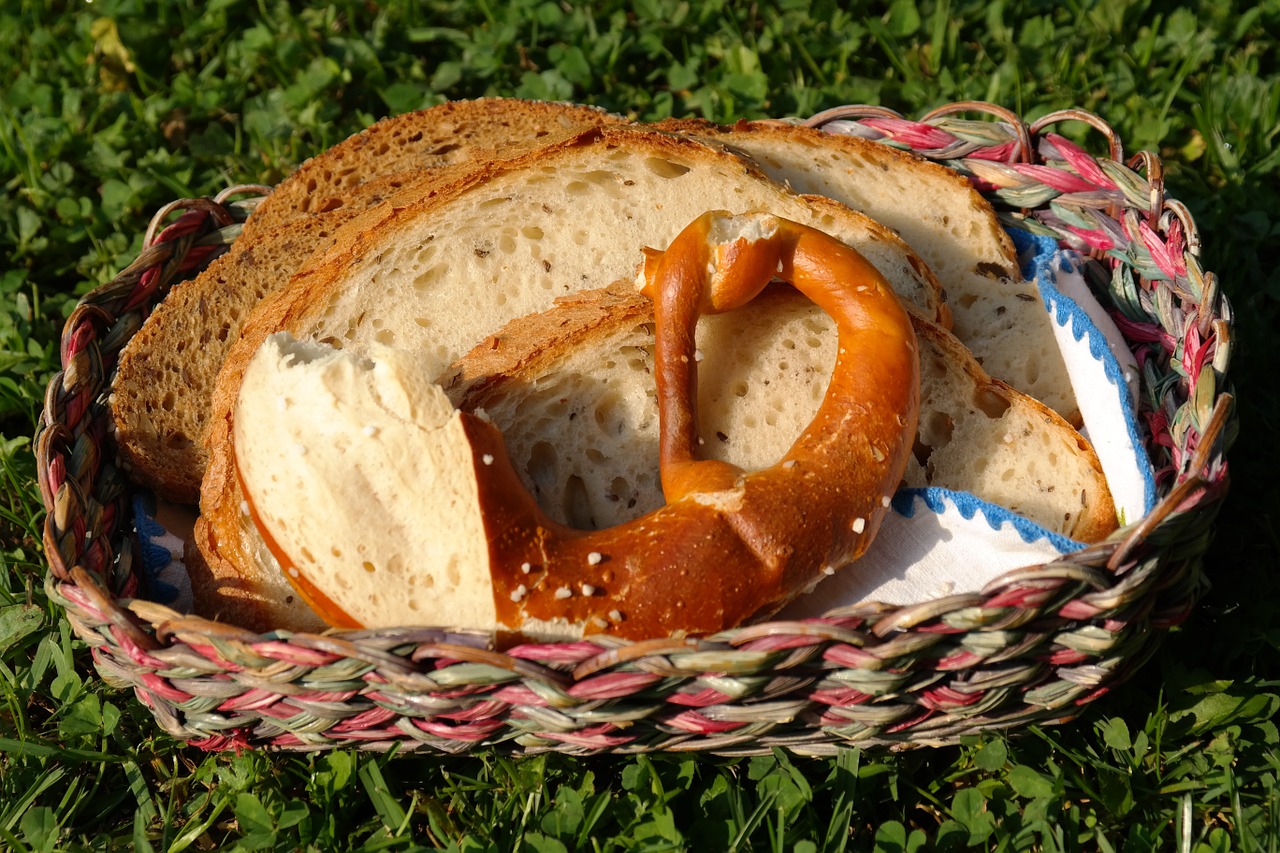 pretzel bread bread slices free photo