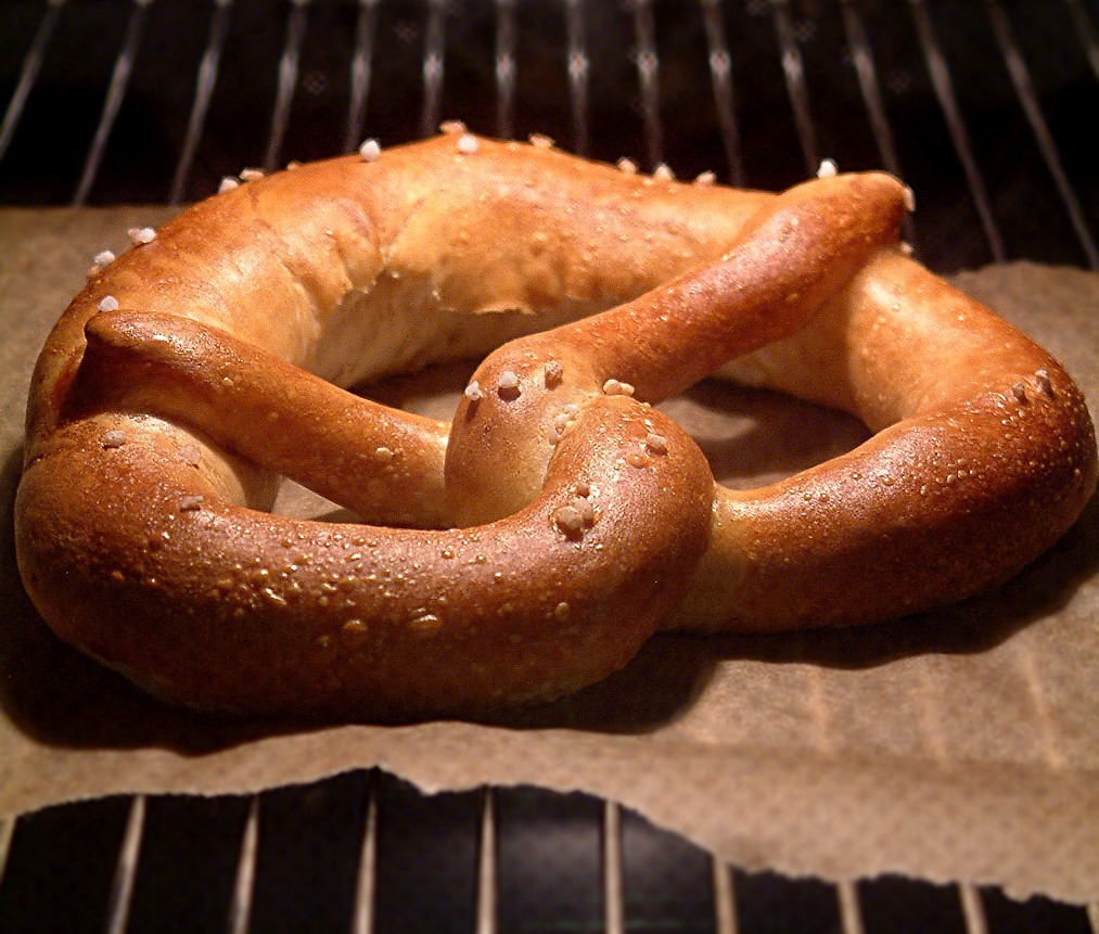 pretzel bake running pastries free photo