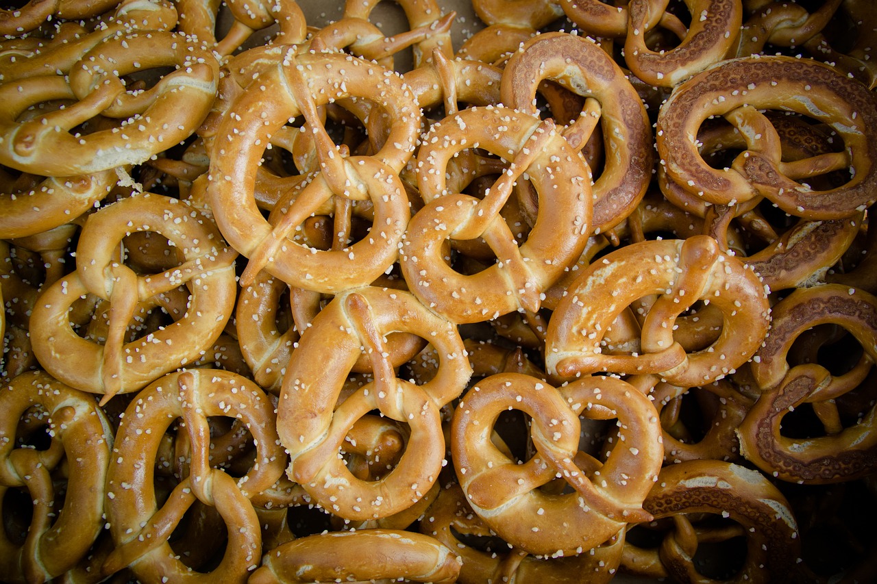 pretzels gebildbrot dough free photo