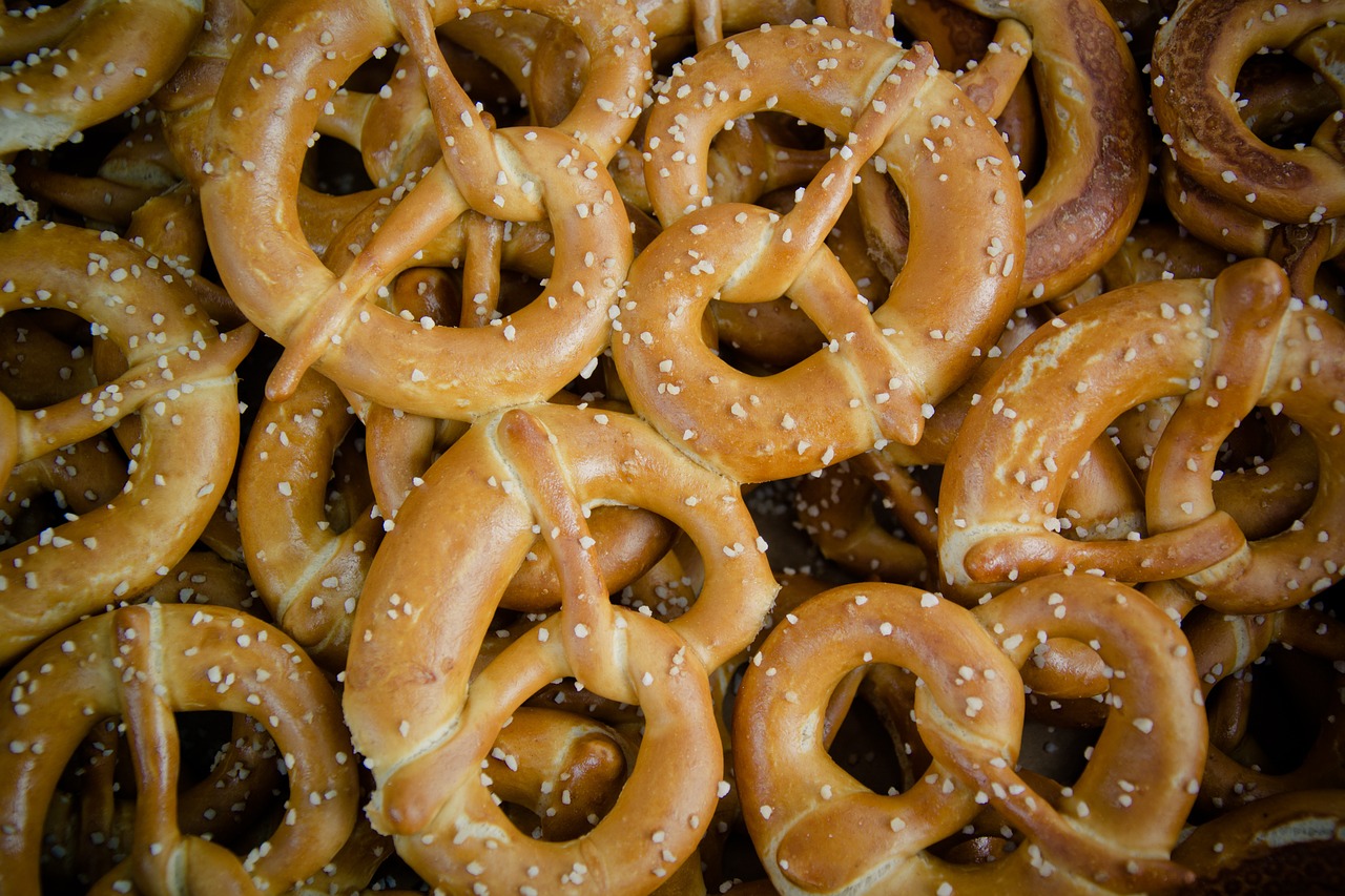 pretzels gebildbrot dough free photo