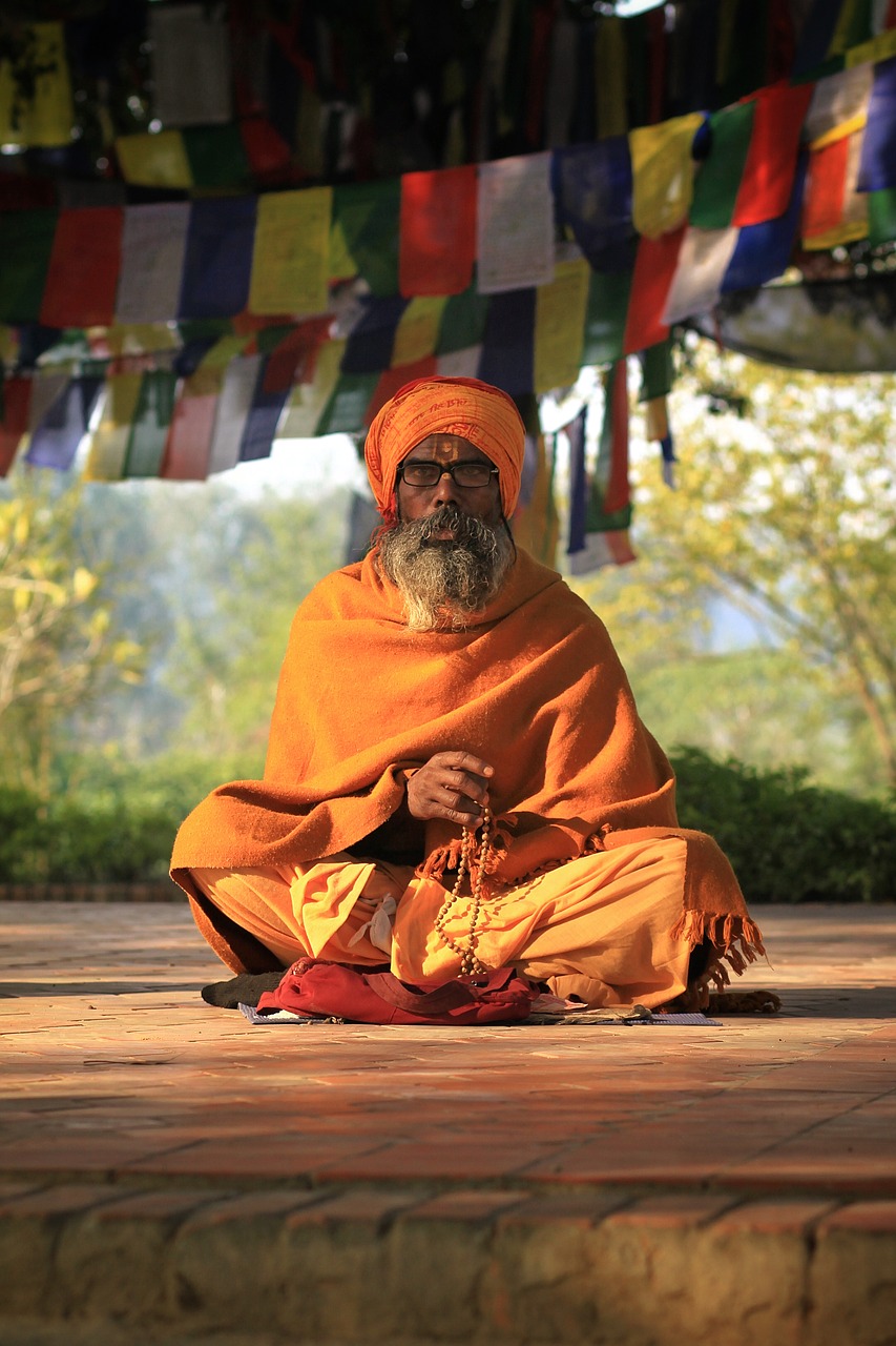 priest prayer india free photo