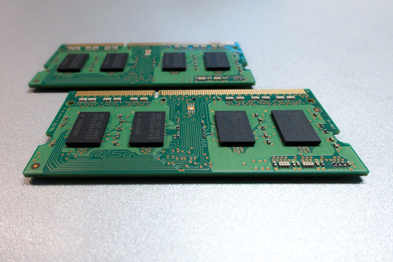 printed circuit board memory green free photo