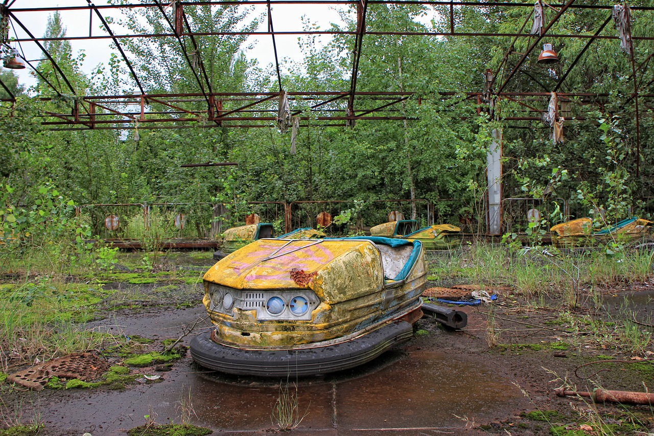 pripyat theme park fairground free photo