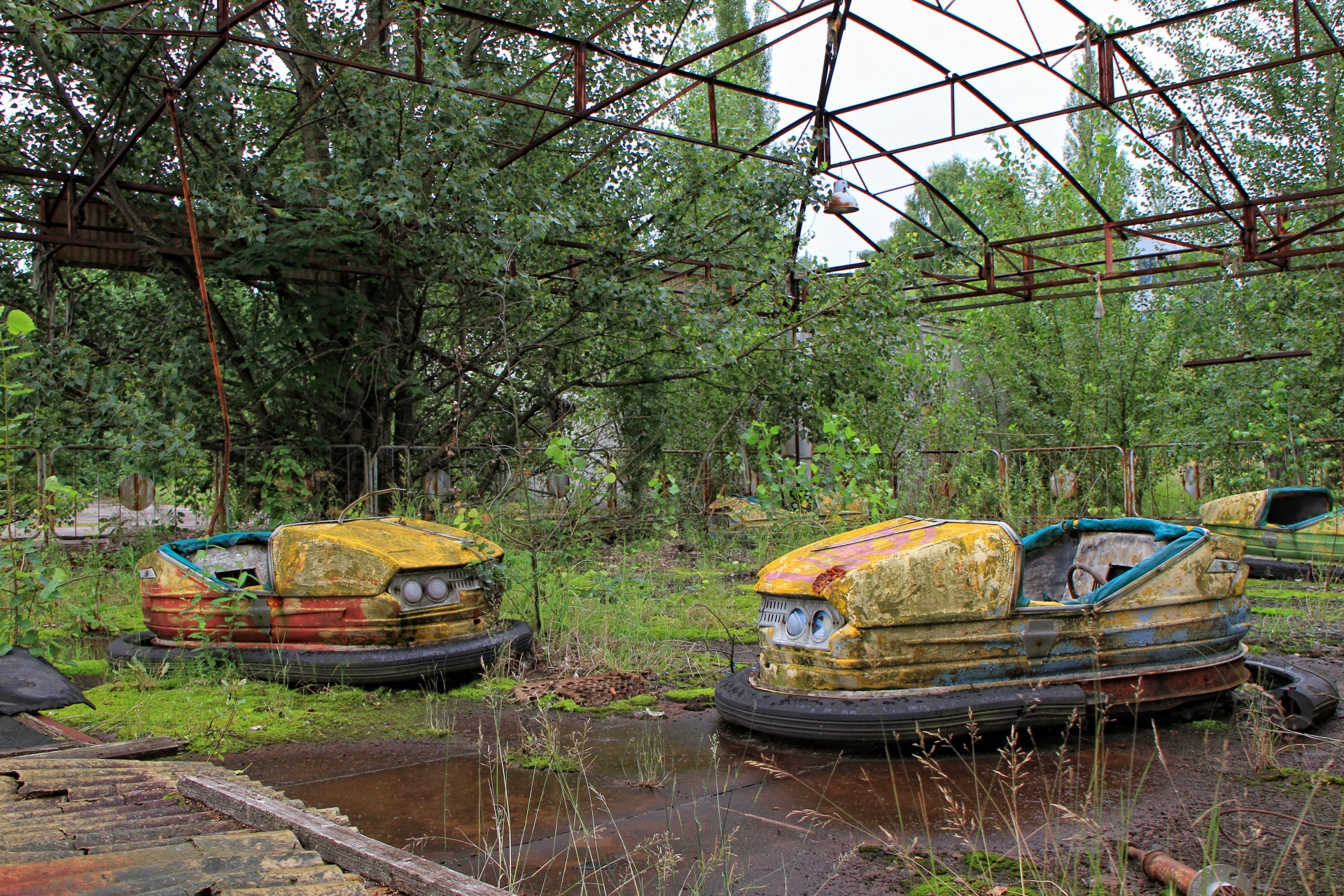 pripyat chernobyl park free photo