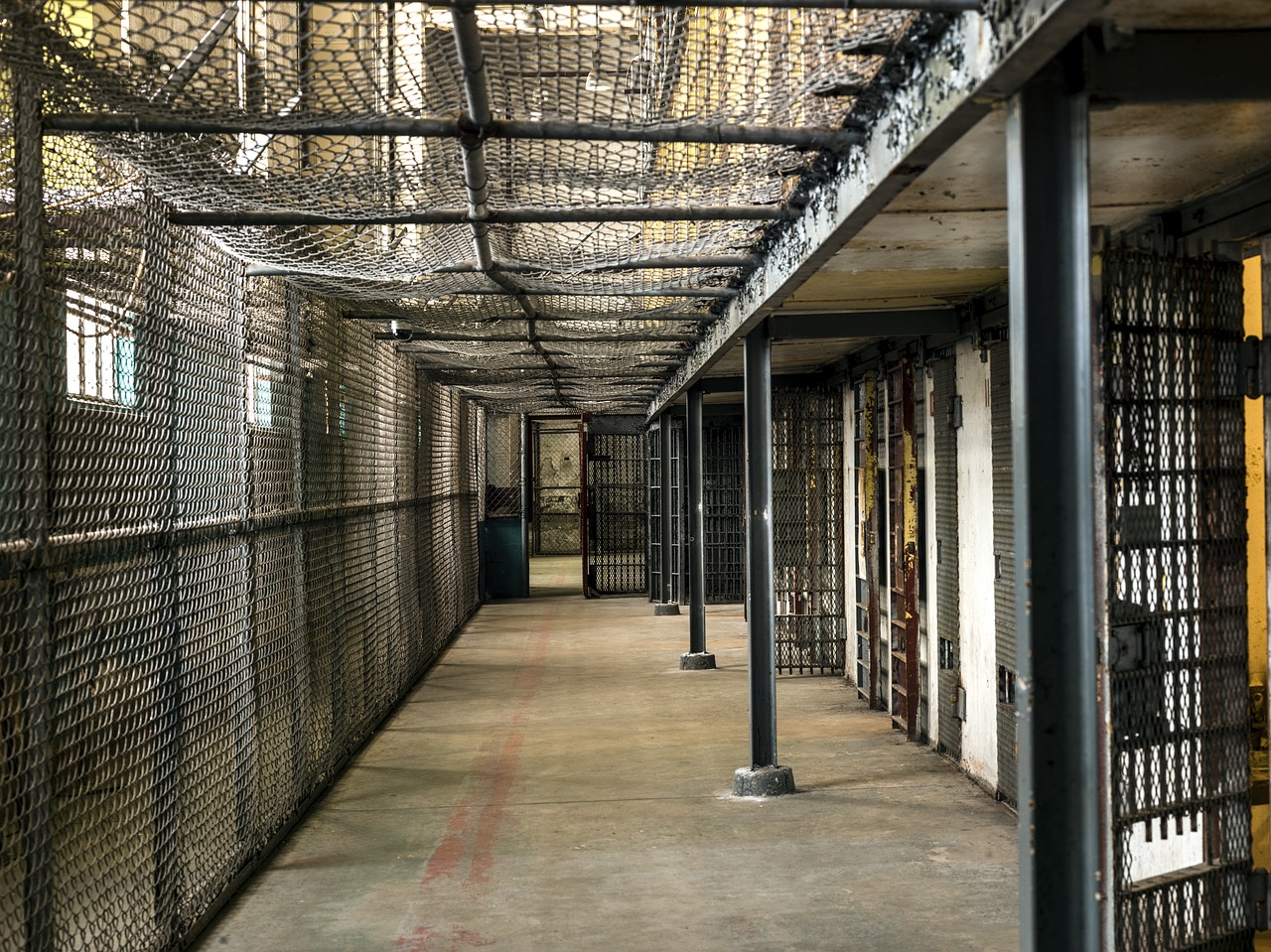 prison cell slammer free photo