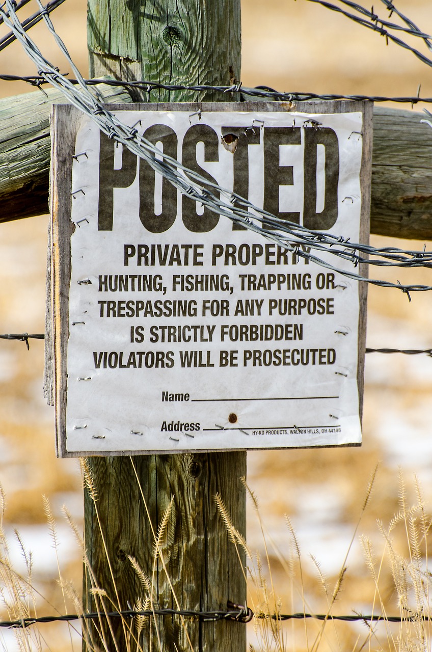 private property posted no hunting free photo