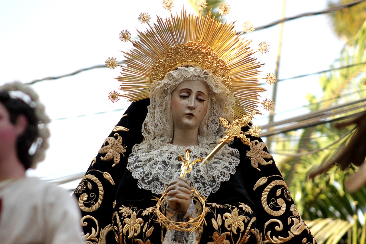 procession virgin santo domingo guatemala holy week in guatemala free photo