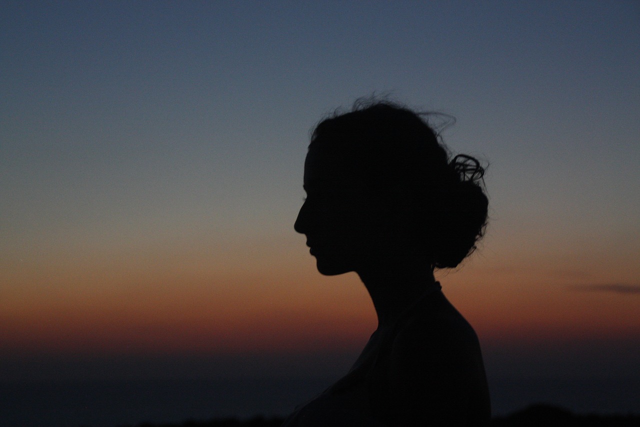 profile backlight women free photo