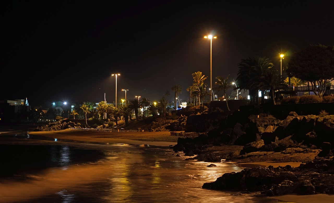 promenade night photograph puerto del carmen free photo