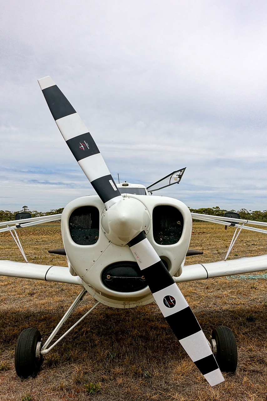 propeller aircraft aero free photo