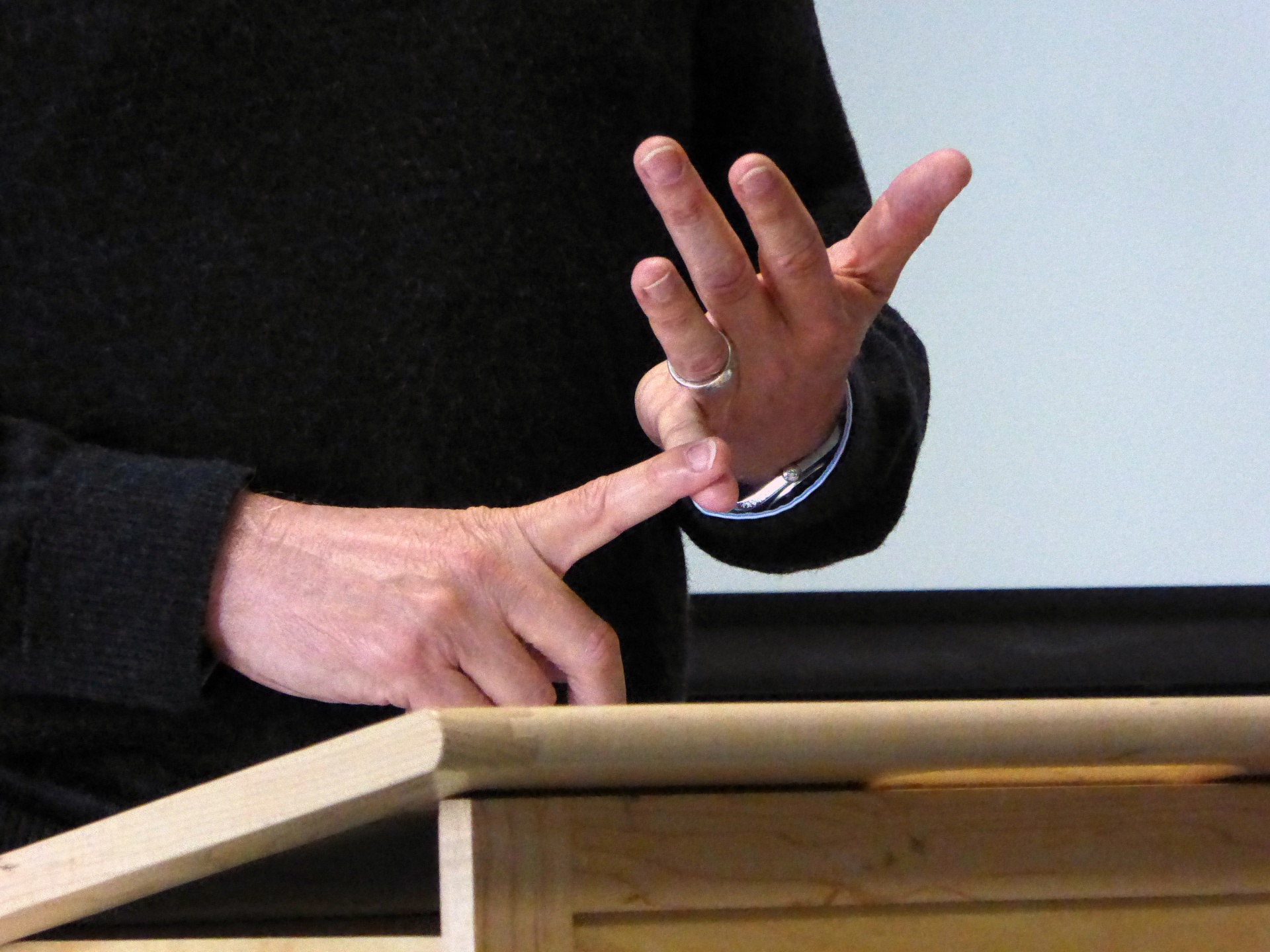 public speaking body language hands free photo