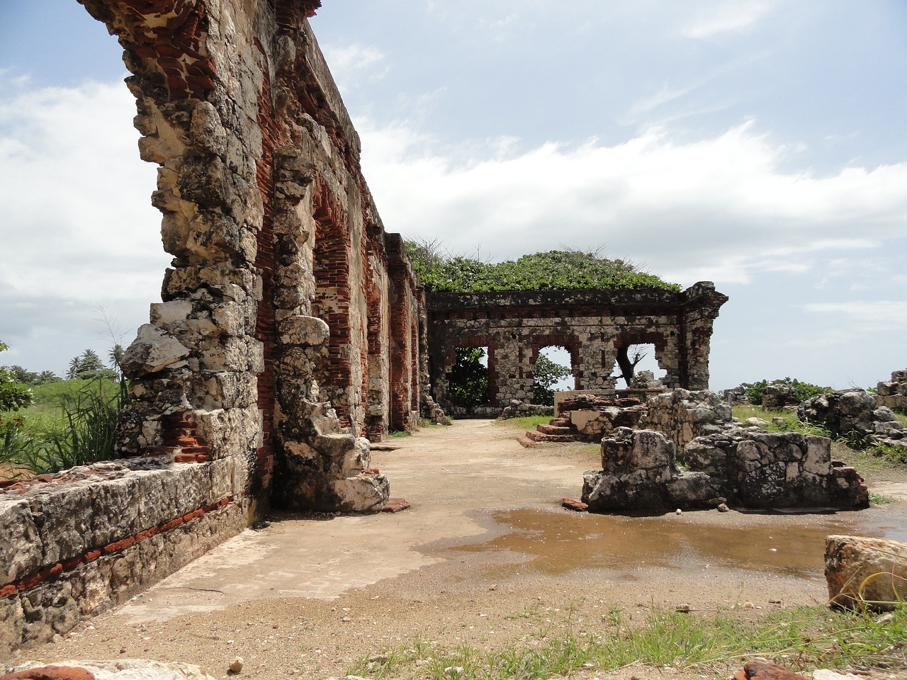 puerto rico abandoned building beach free photo