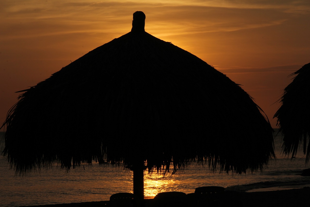 puesta de sol playa mar free photo