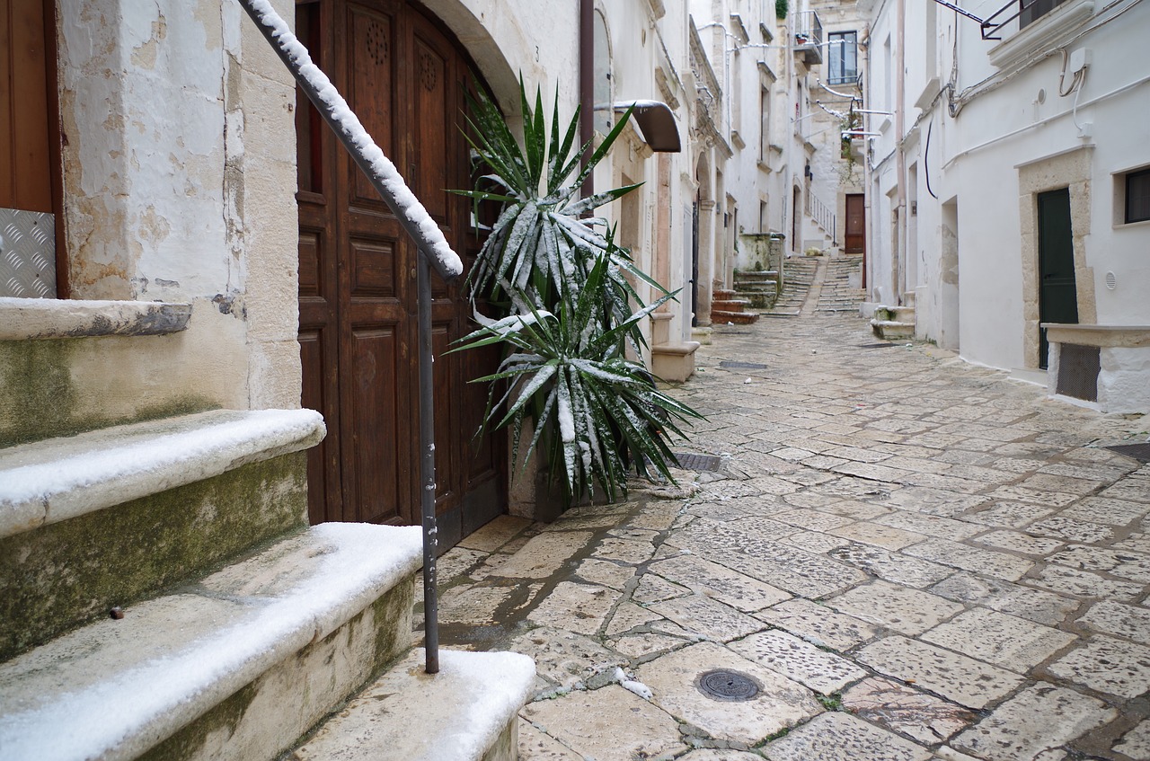 puglia historical centre snow free photo