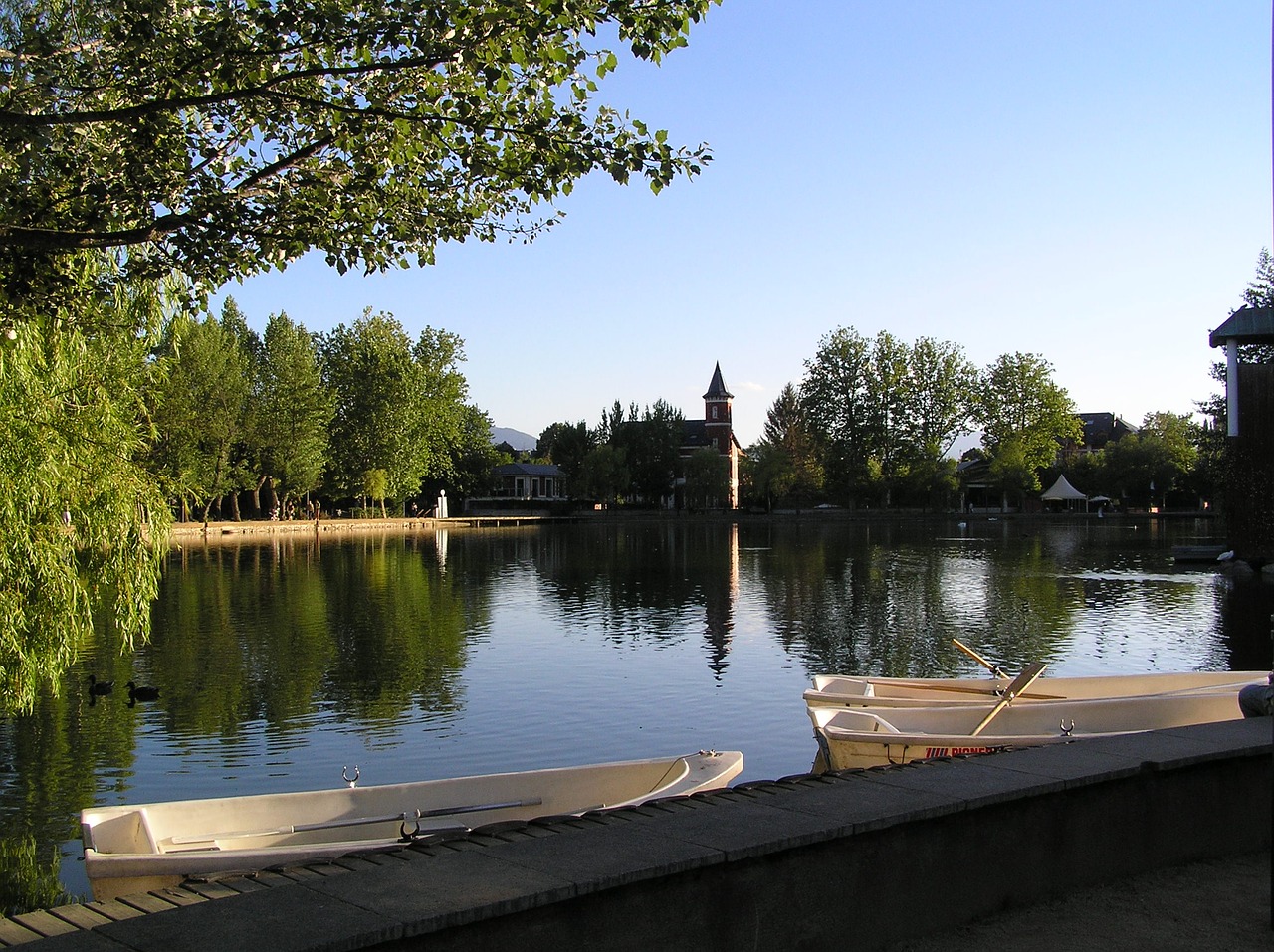 puigcerda pond lake free photo