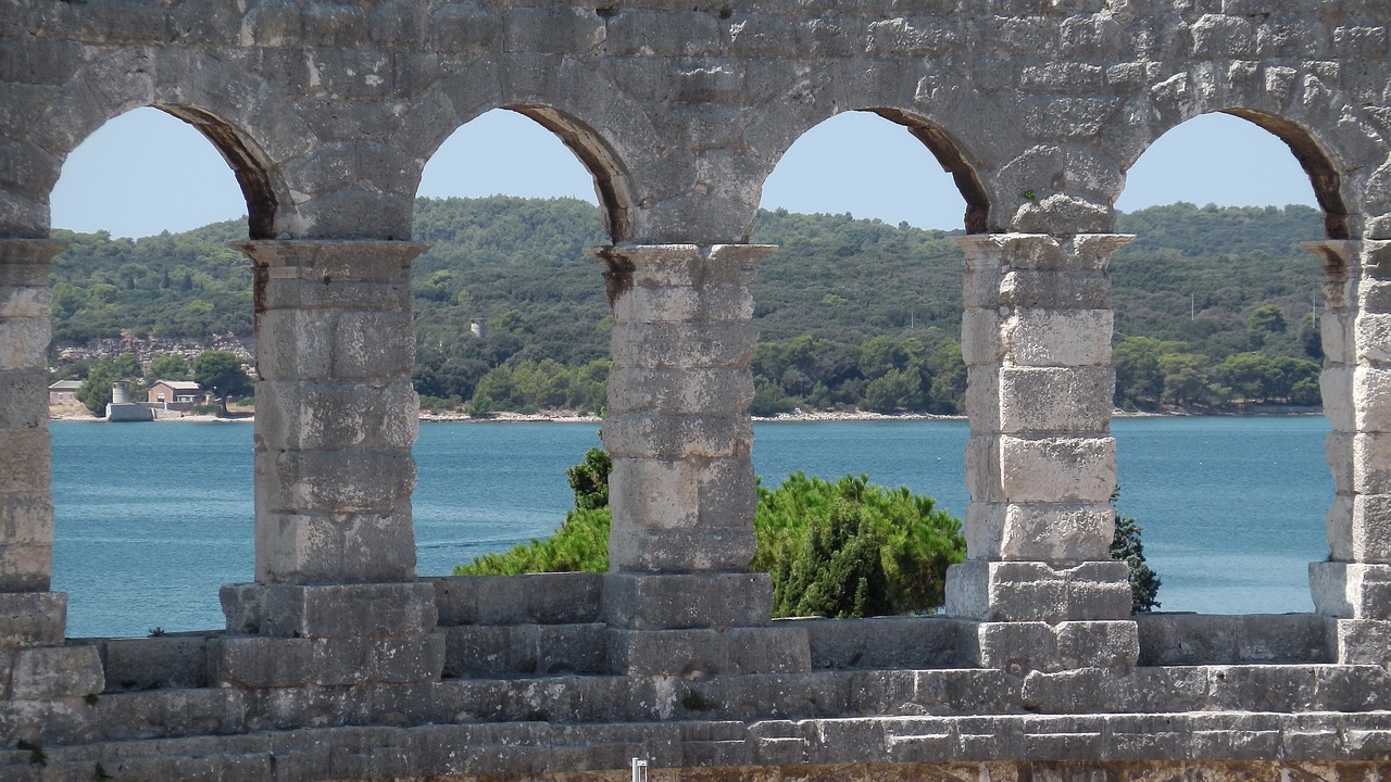 pula colosseum places of interest free photo