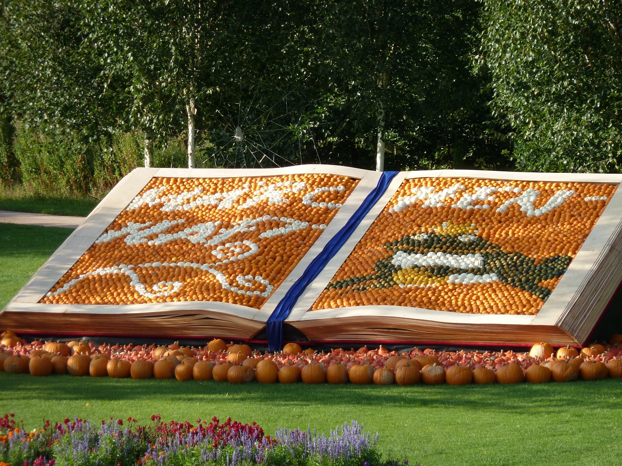 pumpkin decoration autumn free photo