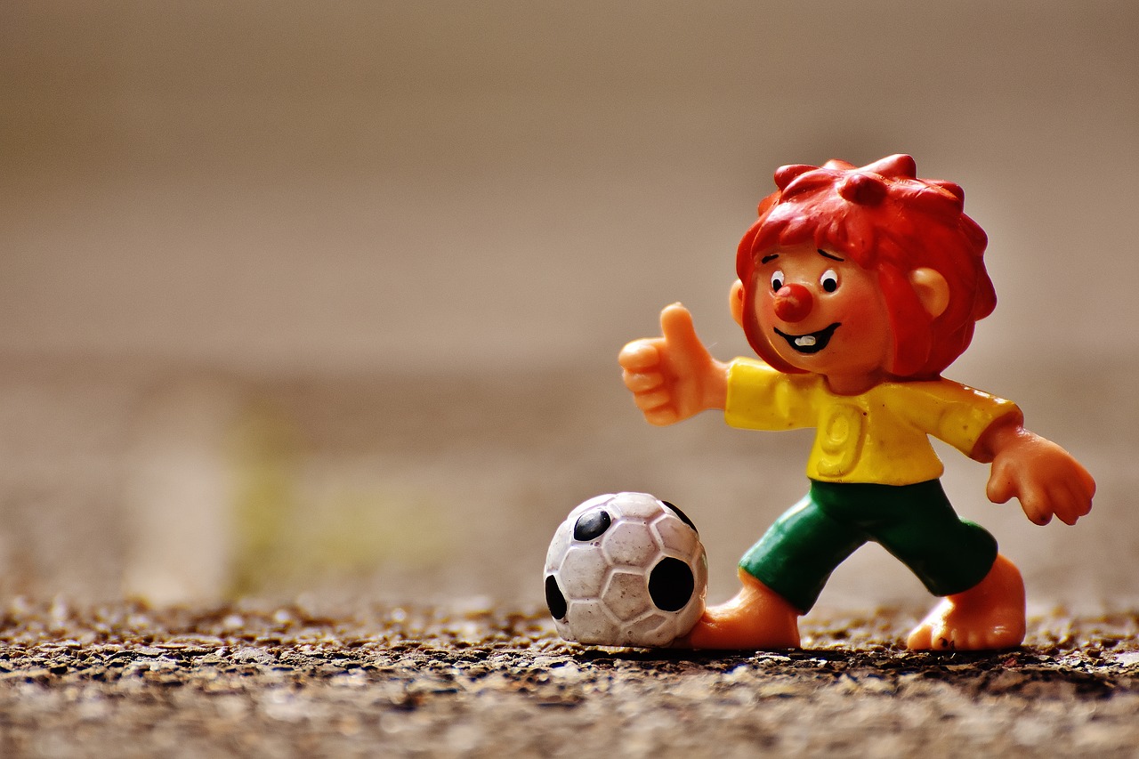 pumuckl figure football free photo