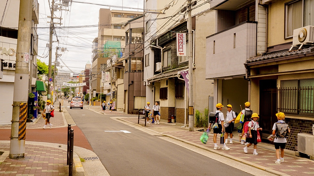 pupils street japan free photo