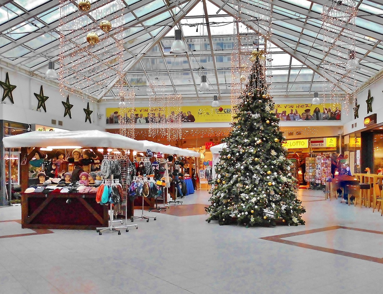 purchase center christmas market christmas tree free photo