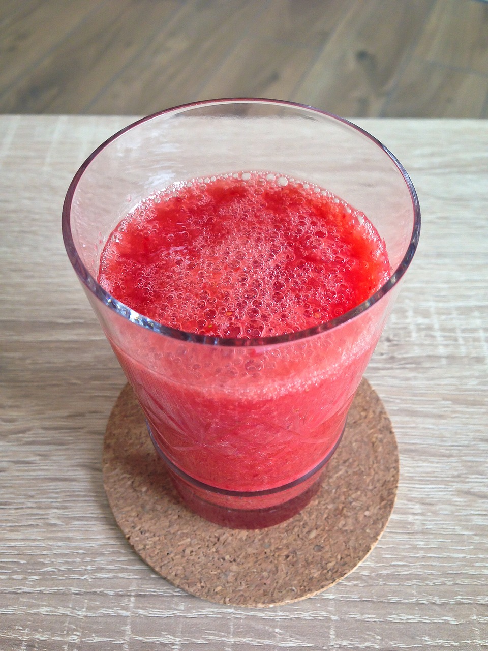 pure strawberry juice free photo