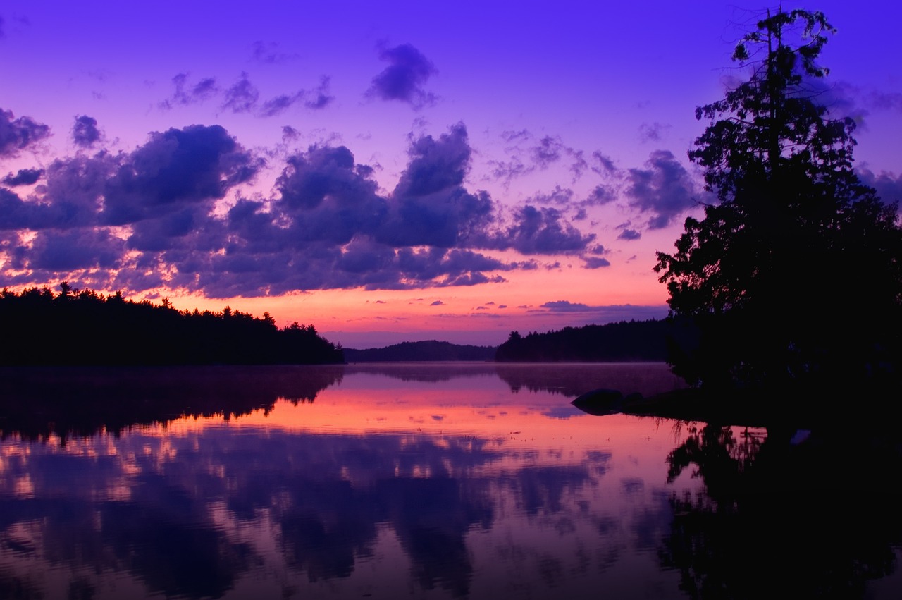 purple dusk dawn water free photo