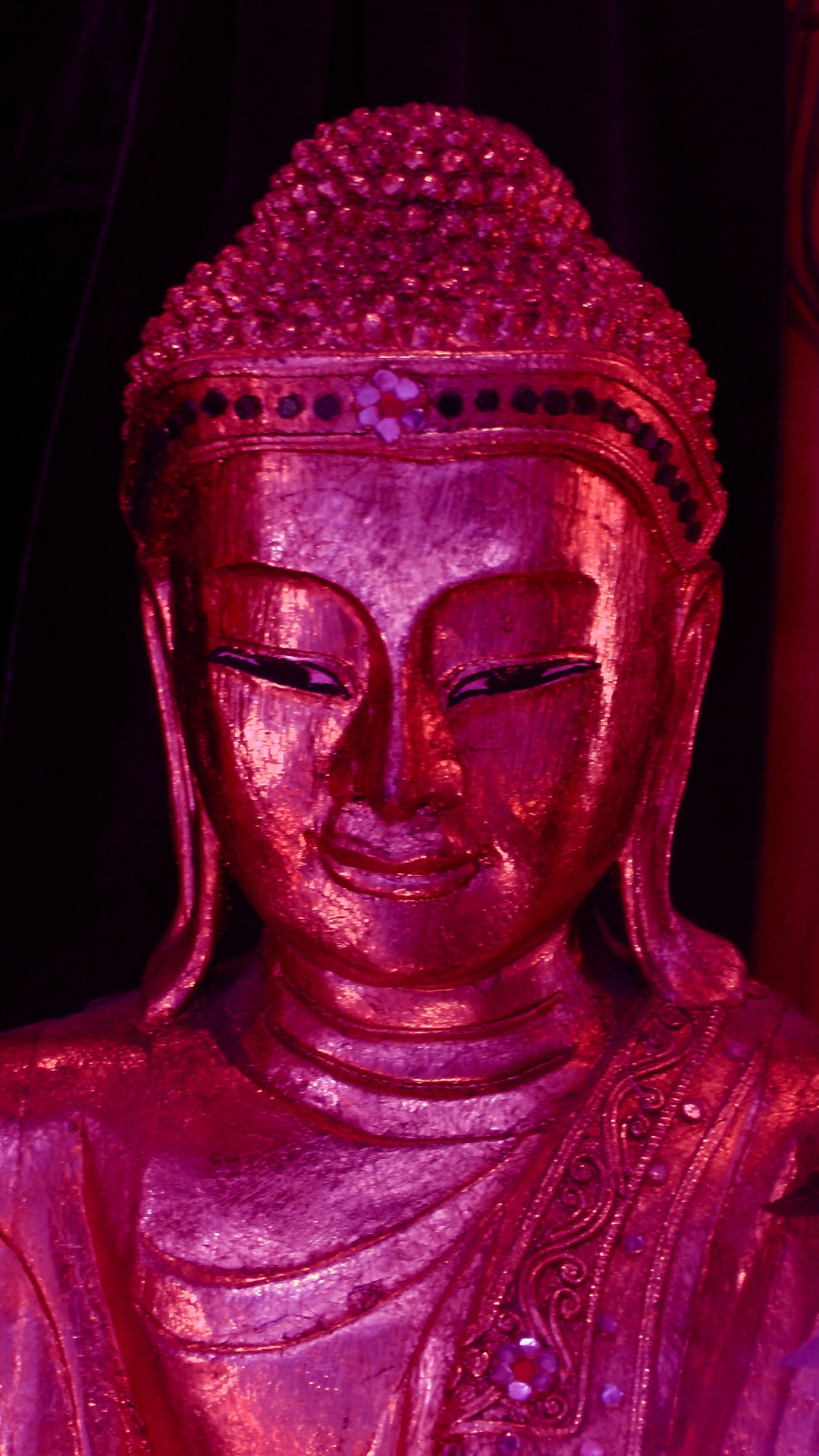 purple buddha statuette free photo