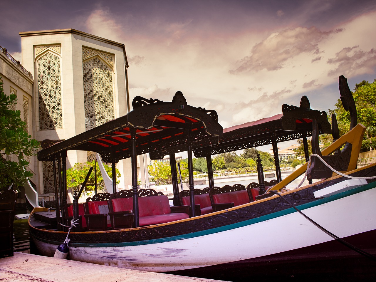 putrajaya malaysia boat free photo