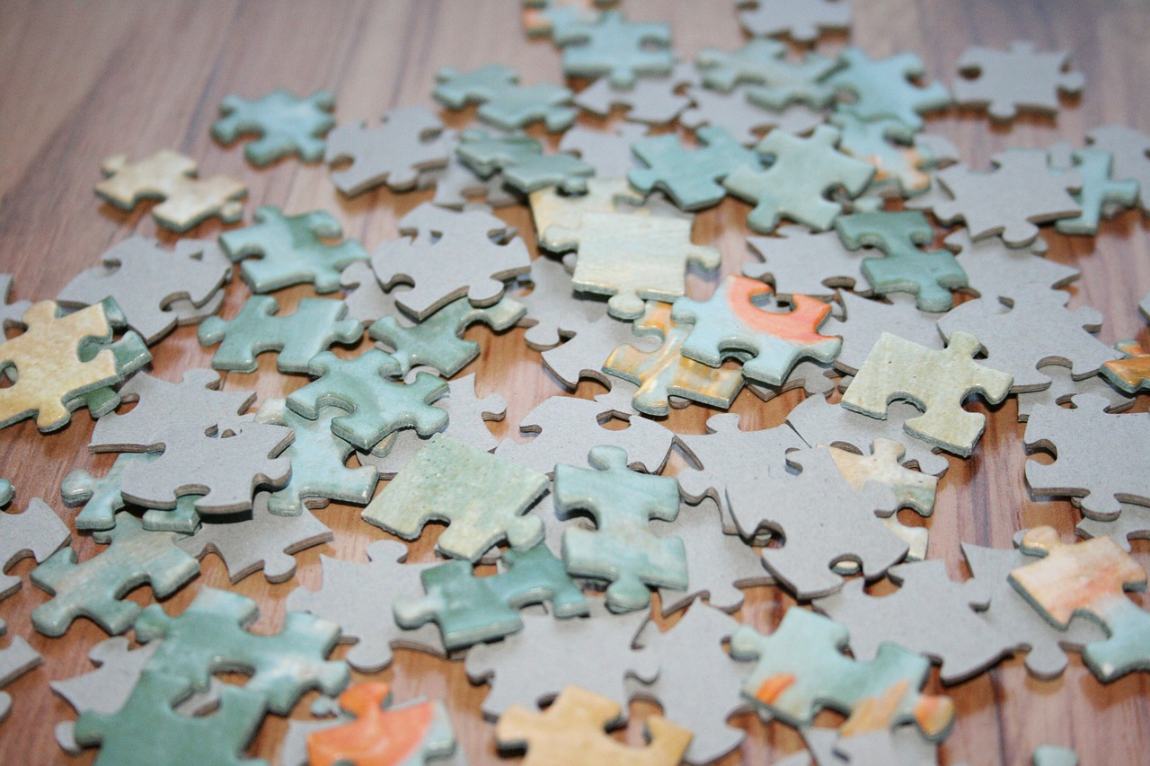 puzzle jigsaw puzzle pieces free photo