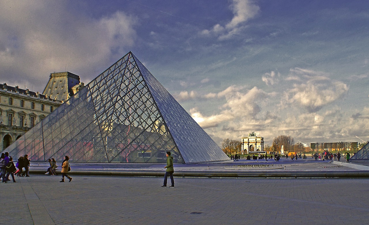 pyramid the design of the metal free photo