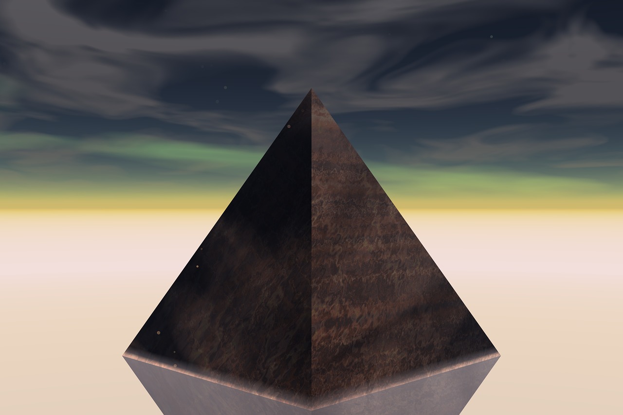 pyramid sky reflection free photo