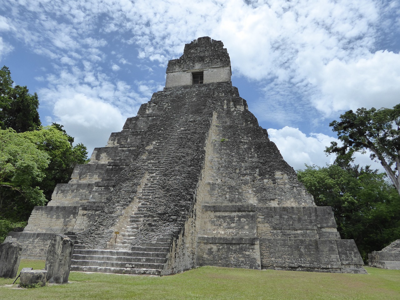 pyramid maya tikal free photo